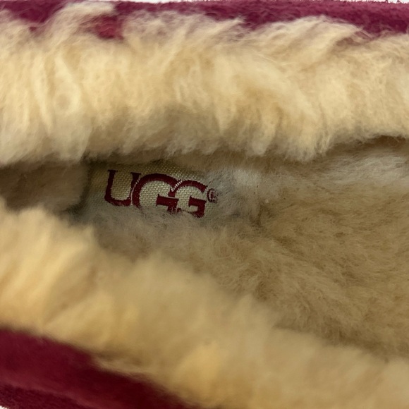 UGG Red Suede Women's Moccasins - Picture 16 of 16